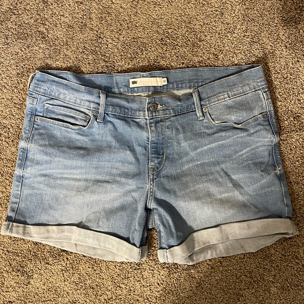 Levi’s Shorts
